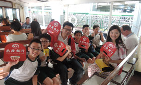 Volunteers and students visited various landmarks in Hong Kong.