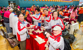 The Bank set a new record of "Most people sewing simultaneously" with 333 senior citizens.