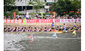 永隆龙舟队力压其他劲旅，在「中龙混合邀请赛（中银香港杯）」勇夺亚军。